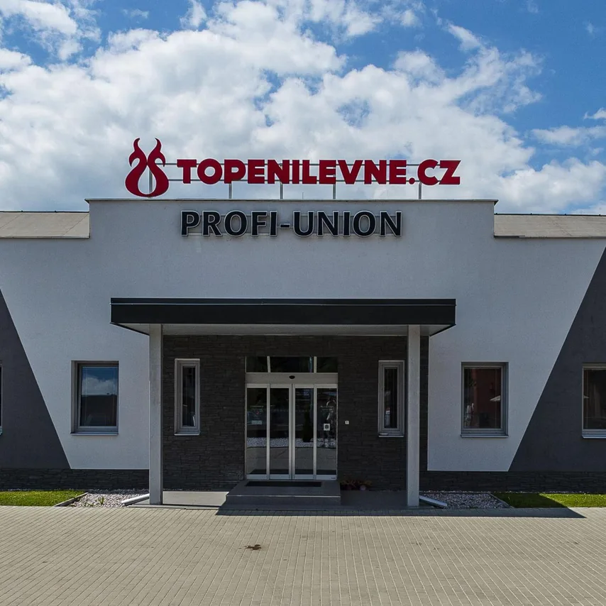 Budova prodejny Topenilevne.cz